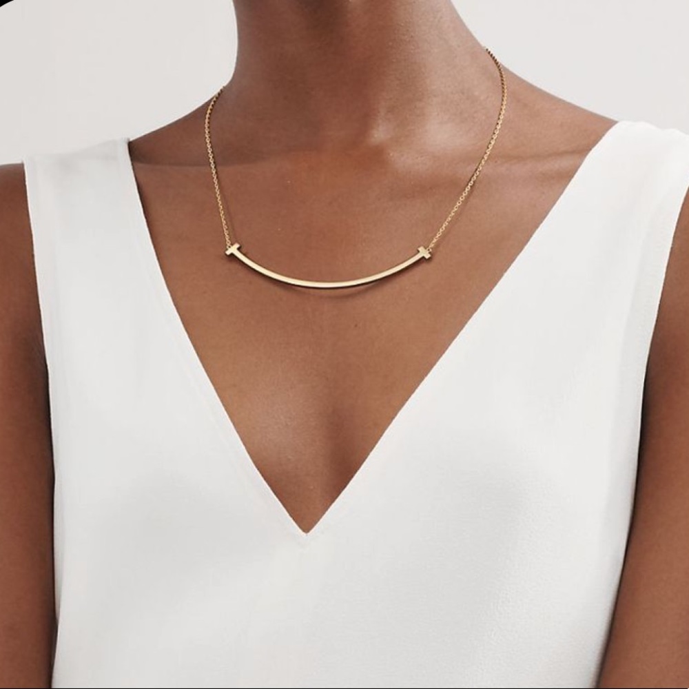 Dainty T Smile Necklace